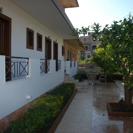 Iljo Apartments Ksamil Buitenkant foto