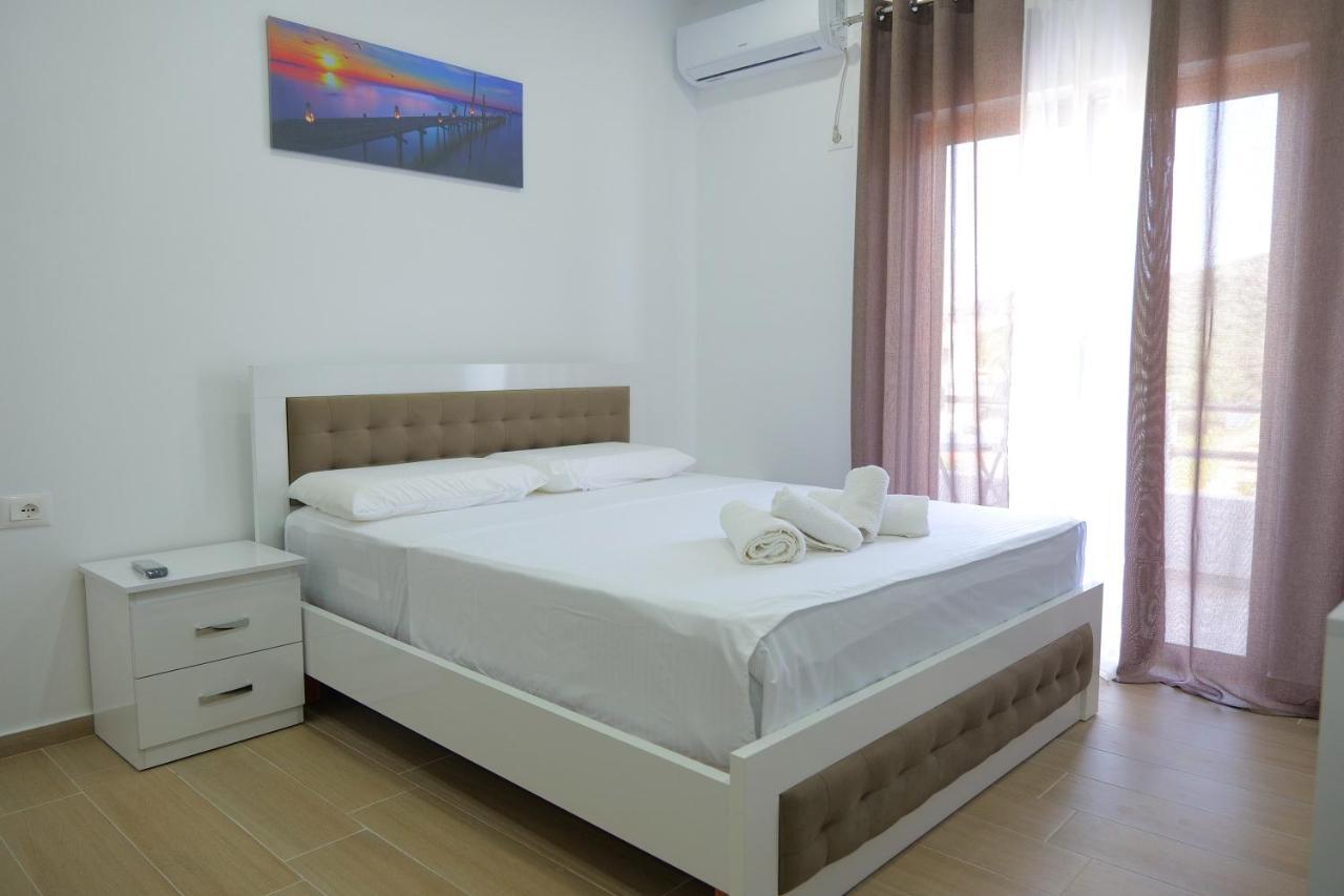 Iljo Apartments Ksamil Buitenkant foto