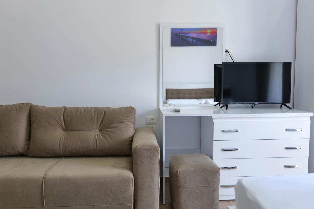 Iljo Apartments Ksamil Buitenkant foto