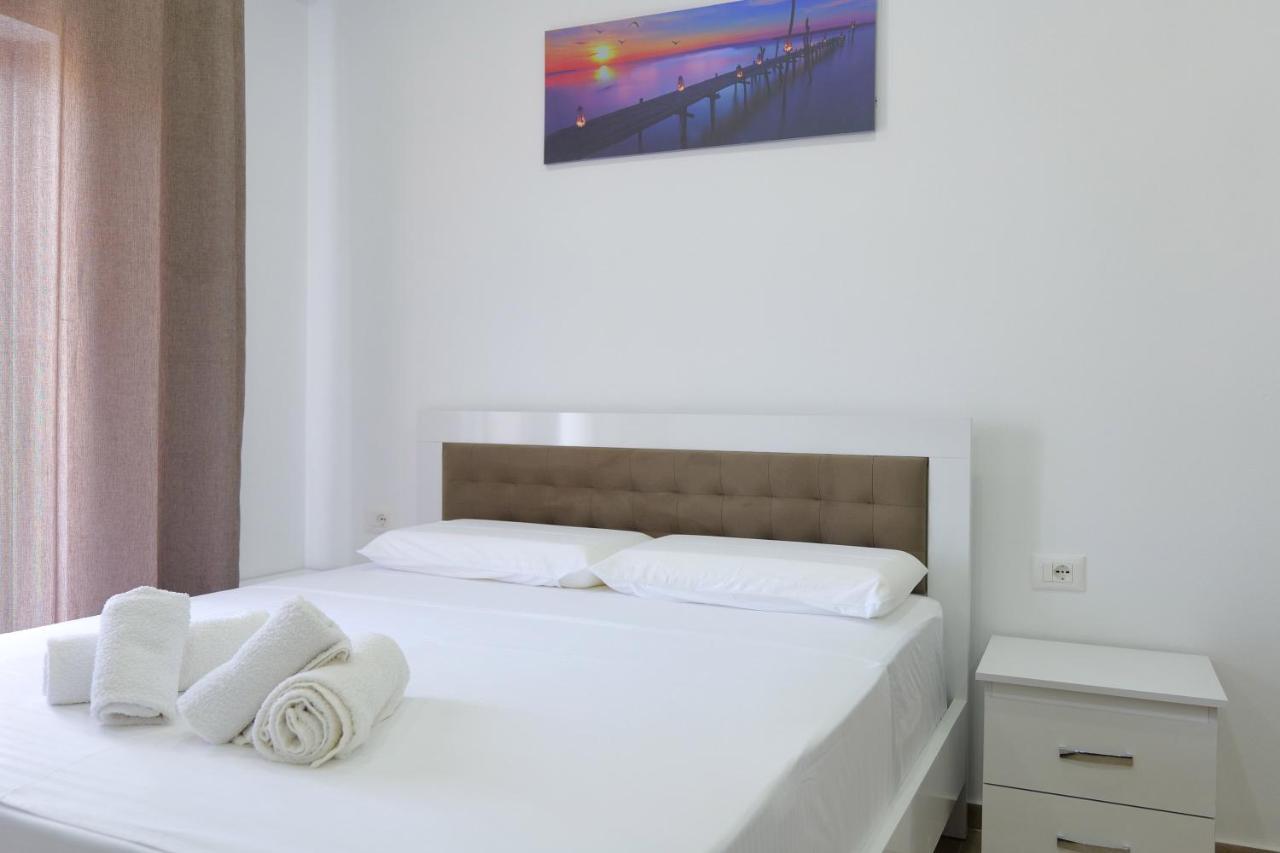 Iljo Apartments Ksamil Buitenkant foto