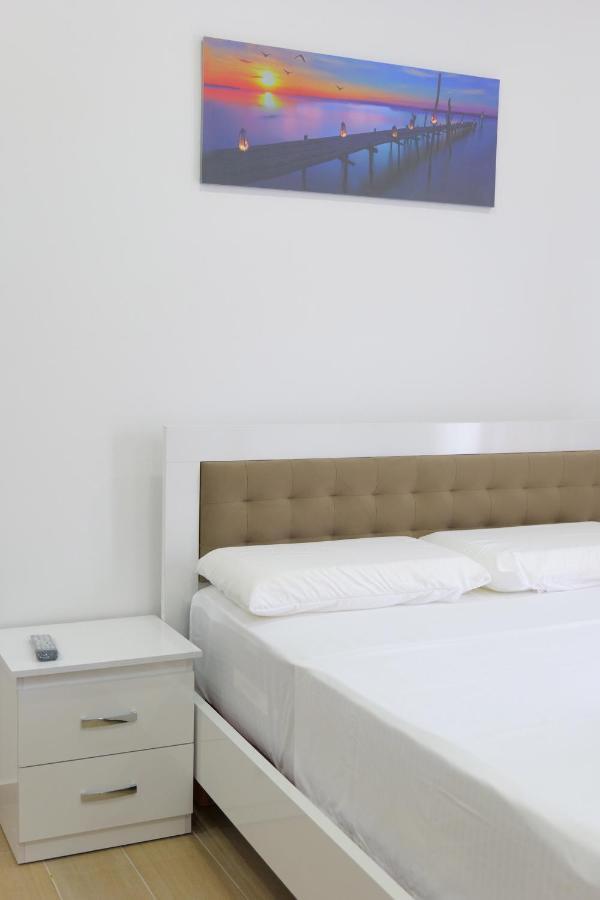 Iljo Apartments Ksamil Buitenkant foto