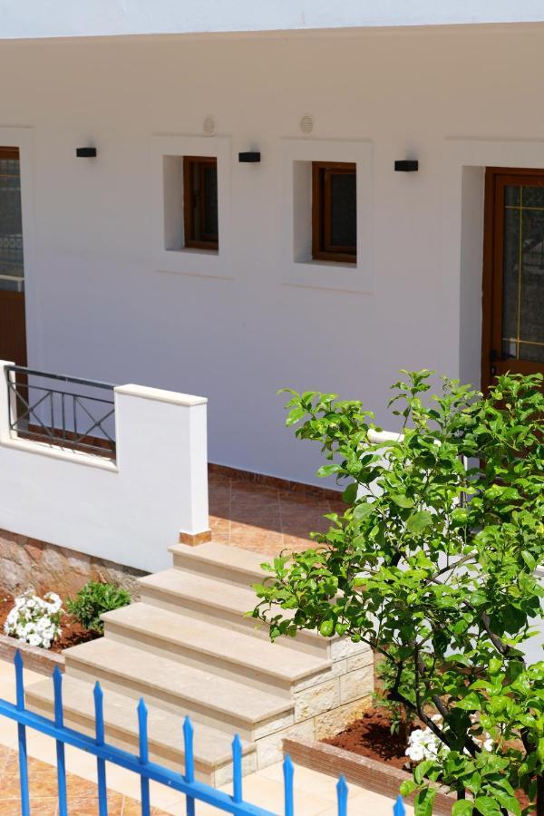 Iljo Apartments Ksamil Buitenkant foto