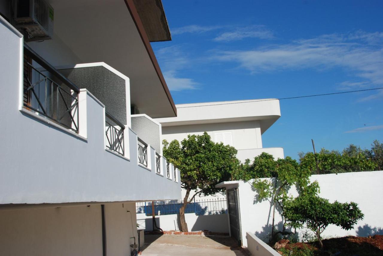Iljo Apartments Ksamil Buitenkant foto
